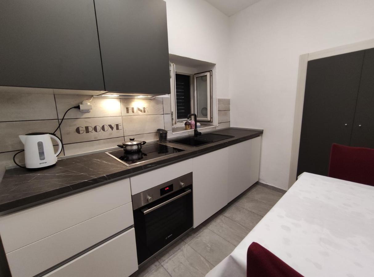 Apartment Tona شيبينيك المظهر الخارجي الصورة