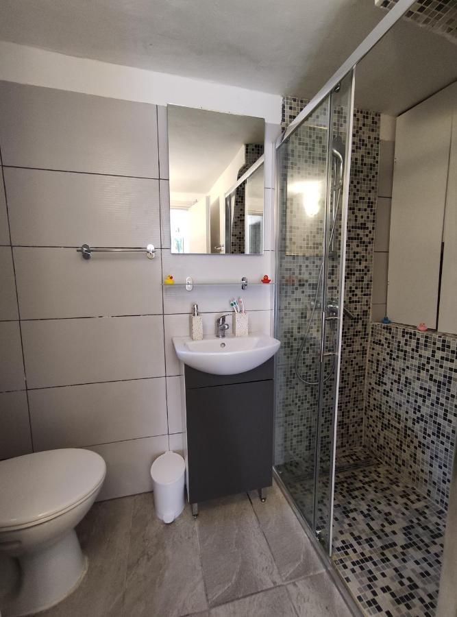 Apartment Tona شيبينيك المظهر الخارجي الصورة