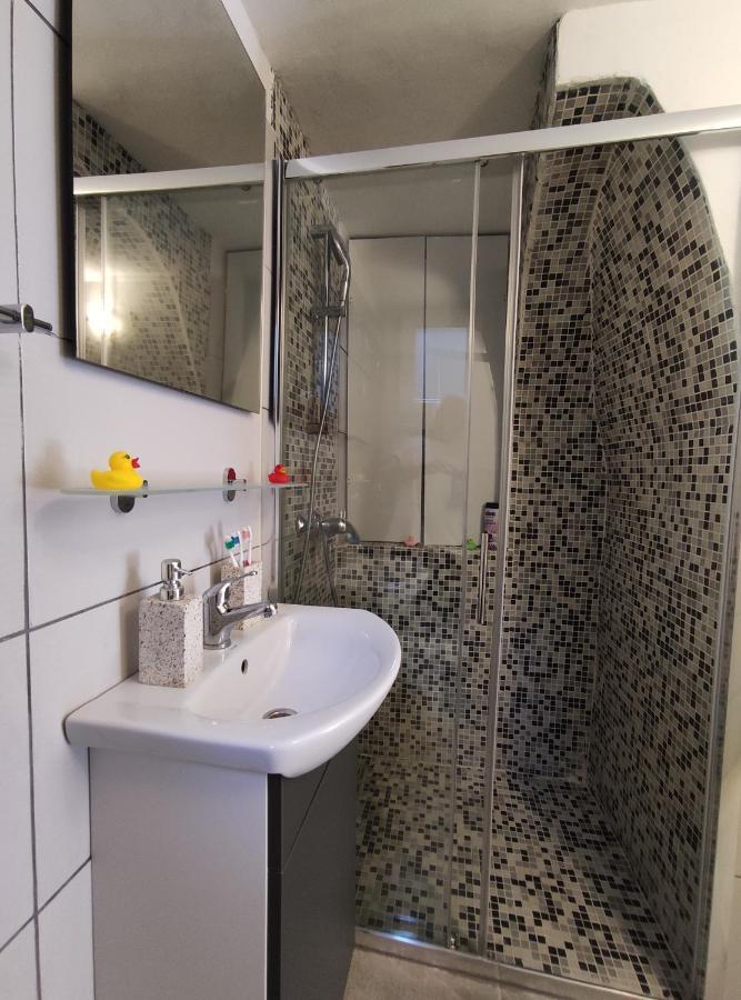 Apartment Tona شيبينيك المظهر الخارجي الصورة