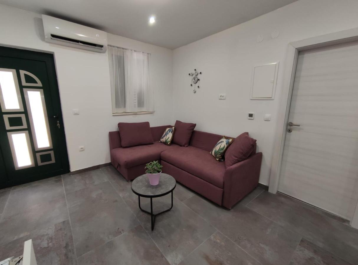 Apartment Tona شيبينيك المظهر الخارجي الصورة