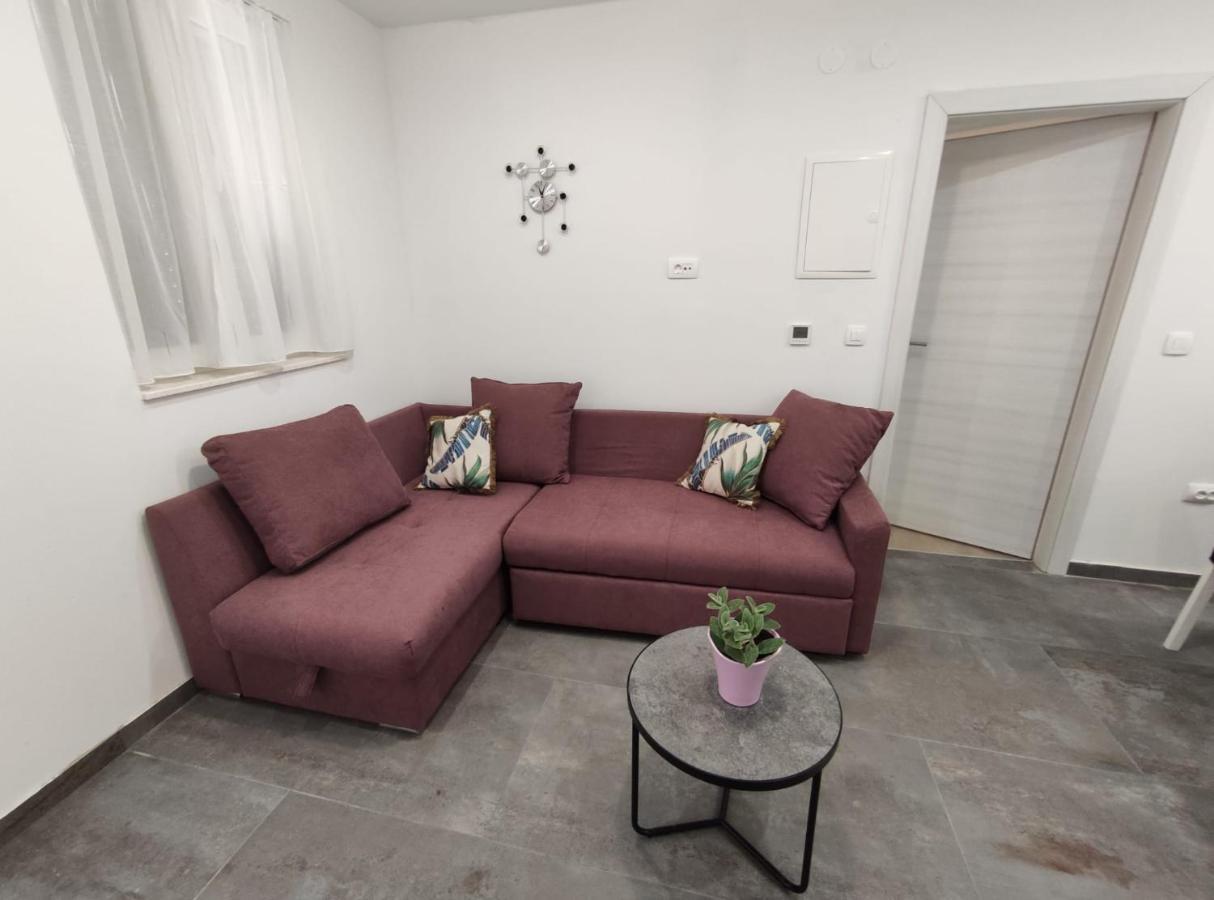 Apartment Tona شيبينيك المظهر الخارجي الصورة